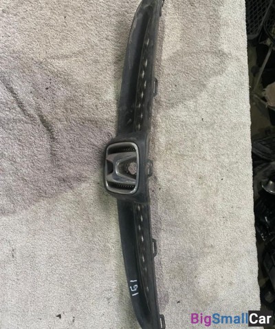 Решетка радиатора Honda FIT GD - купить Тихорецке